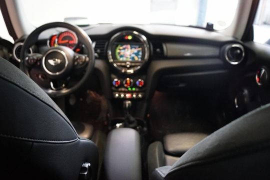MINI MINI F56 Mini Cooper D 116 ch Finition Exquisite 2016